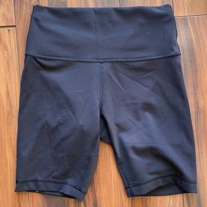 Lululemon Wunder Train Bike Shorts